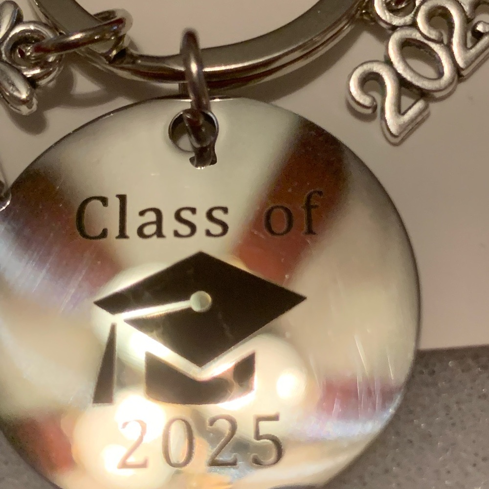 Hand Crafted Class of 2025 or 2026 Silver Graduation Keychain NEW NWT - Picture 2 of 14